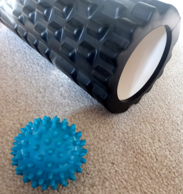 Foam roller and spiky ball